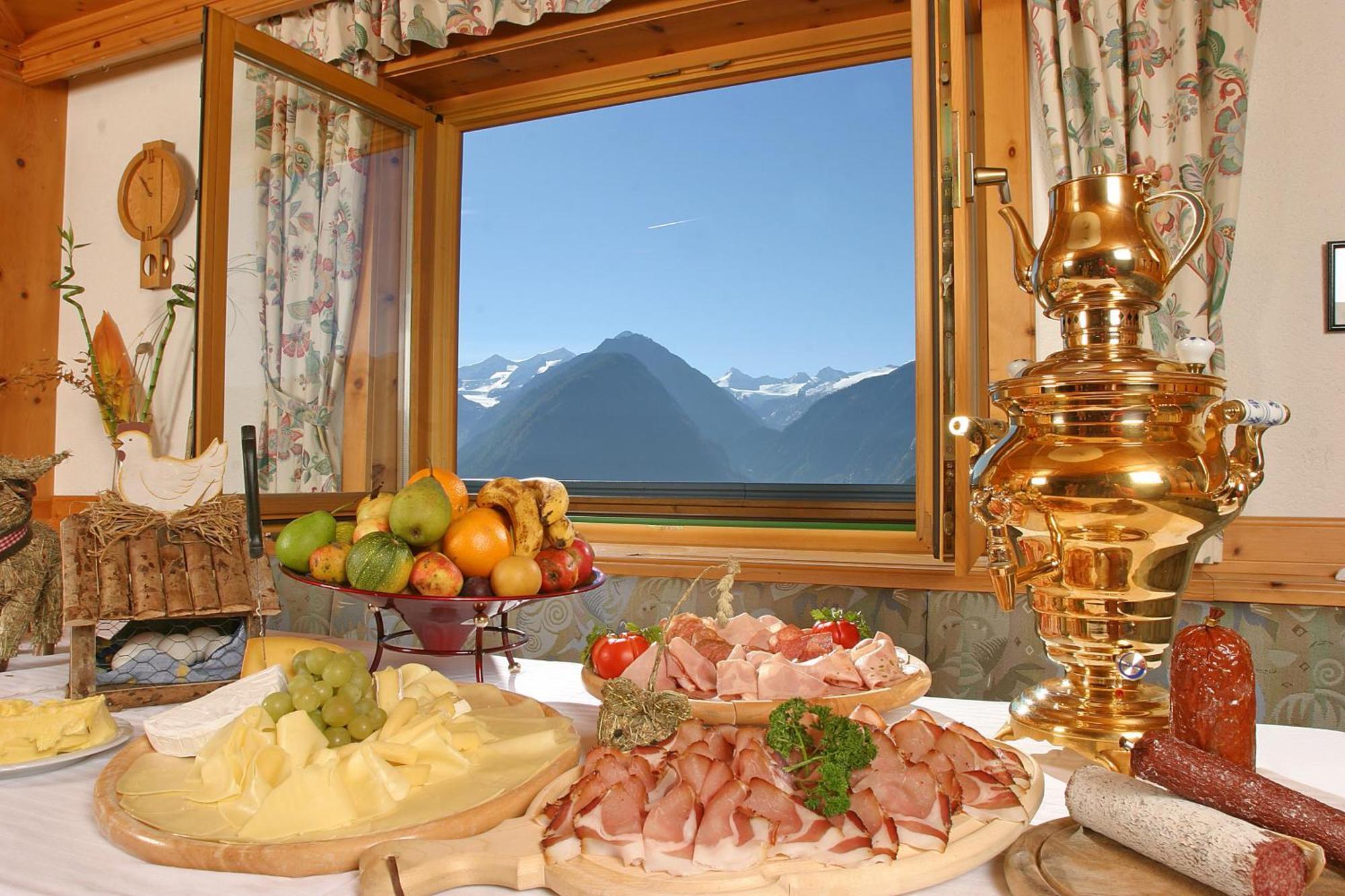 Pension Sonneck Neukirchen am Grossvenediger Luaran gambar