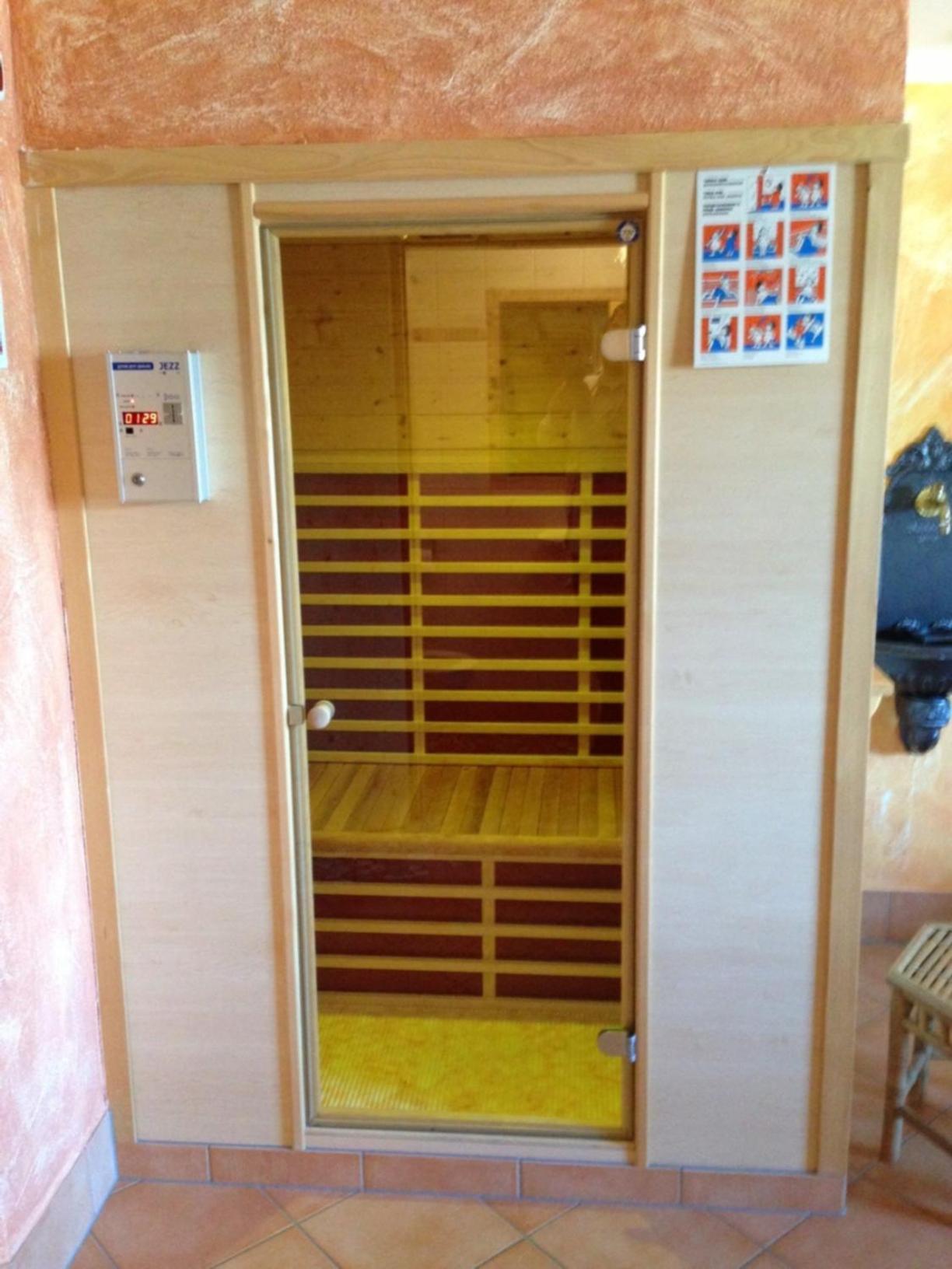 Pension Sonneck Neukirchen am Grossvenediger Luaran gambar