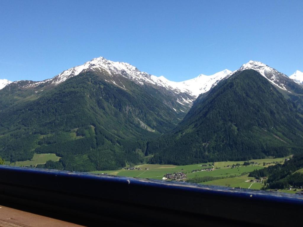 Pension Sonneck Neukirchen am Grossvenediger Luaran gambar