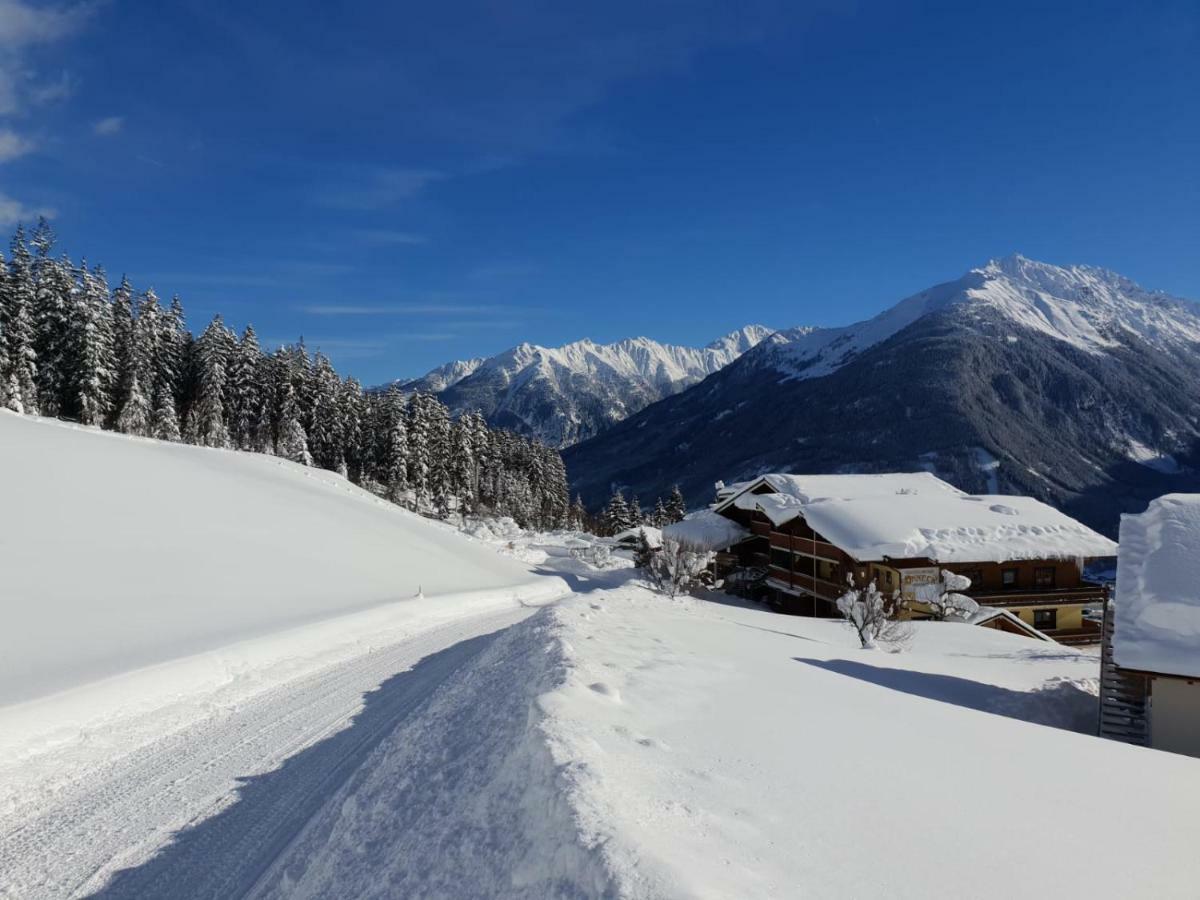 Pension Sonneck Neukirchen am Grossvenediger Luaran gambar